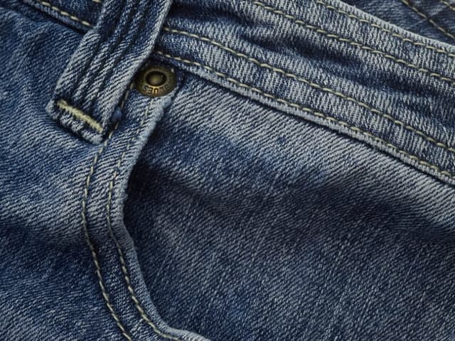 Jean mom fit