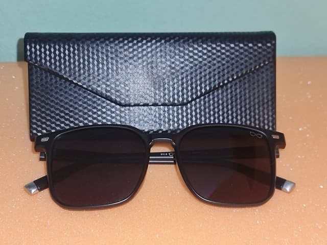 Estuche + líquido limpiador